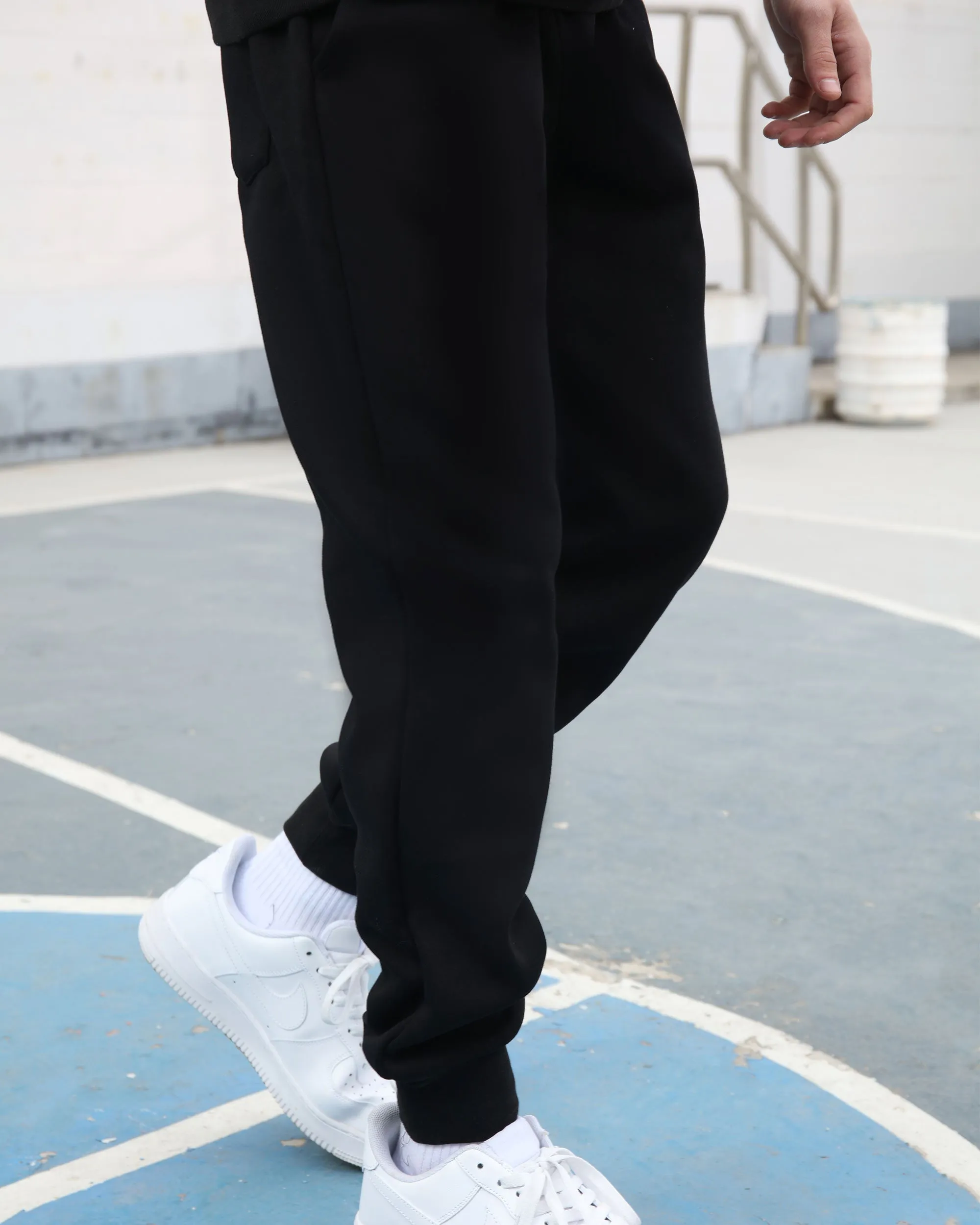 Effortless Style Hoodie & Jogger Set Black
