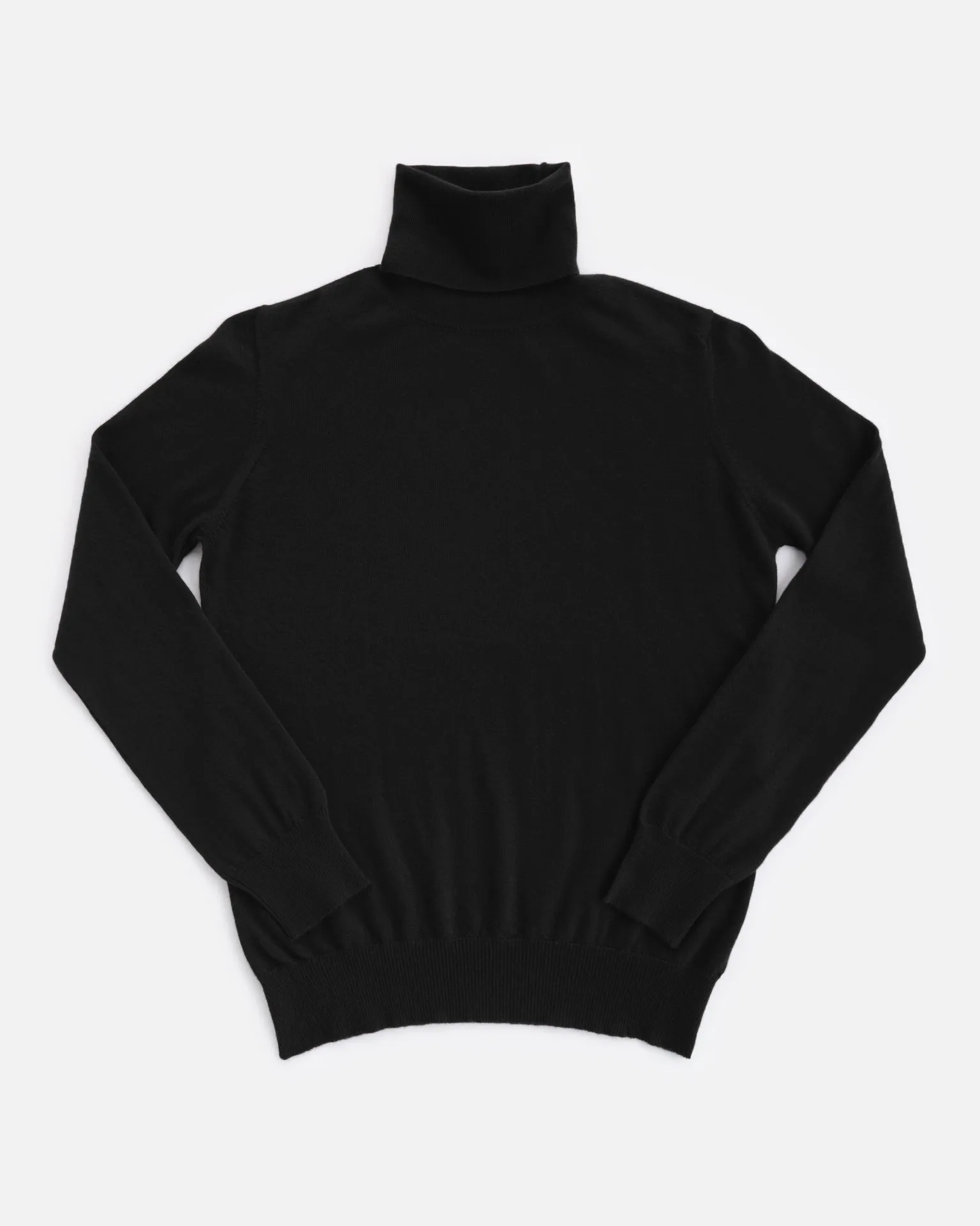 THE SUPER LIGHT ROLLNECK SWEATER | BLACK